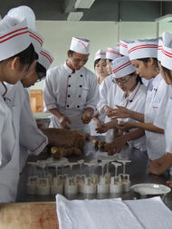 巧手迎中秋，匠心傳文化——廣州工程技術(shù)職業(yè)學院餐飲管理學院學子自制月餅迎佳節(jié)